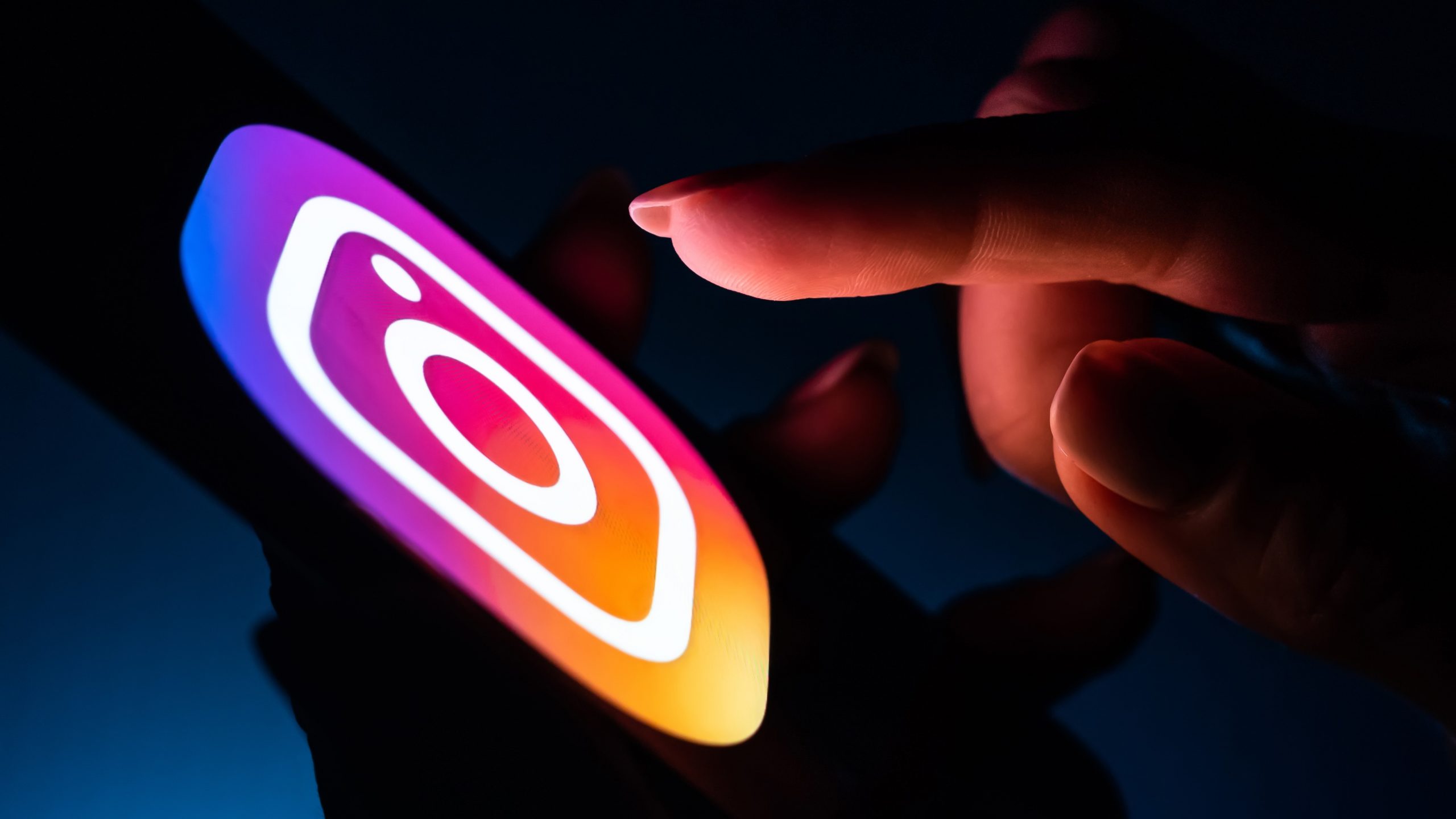 Features of a good marketing strategy for Instagram - AppleM