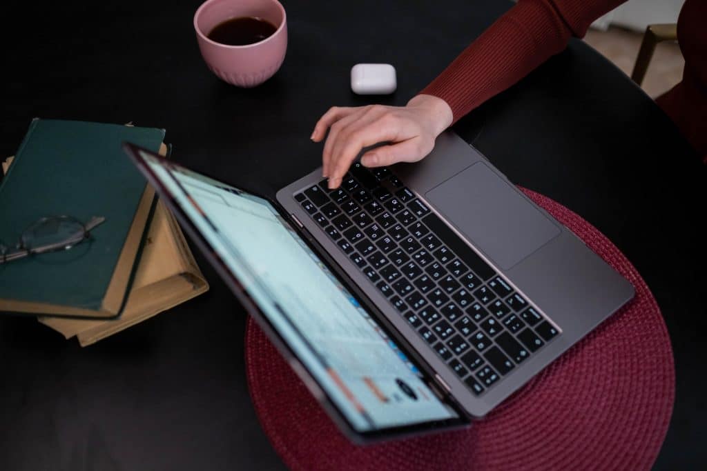 MacBook & Coffee