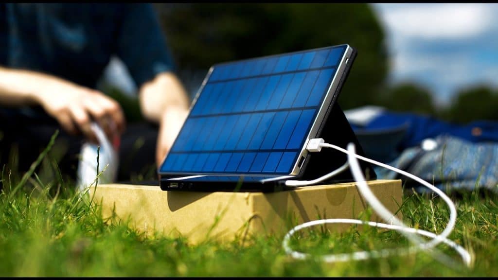 portable-solar-charger-comparison