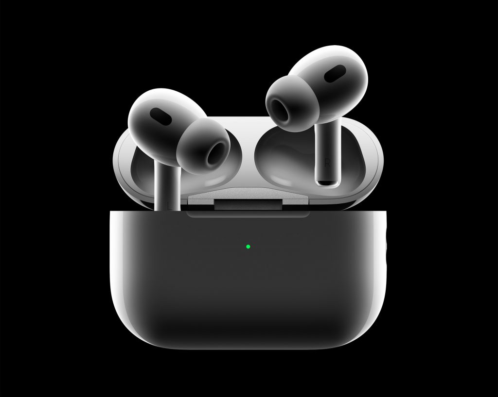 AirPods Pro 2 USB-C firmware update enhances audio quality, device switching, and charging efficiency.