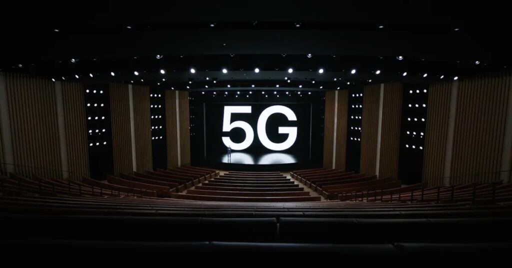 5G on screen | Steve Jobs Theater