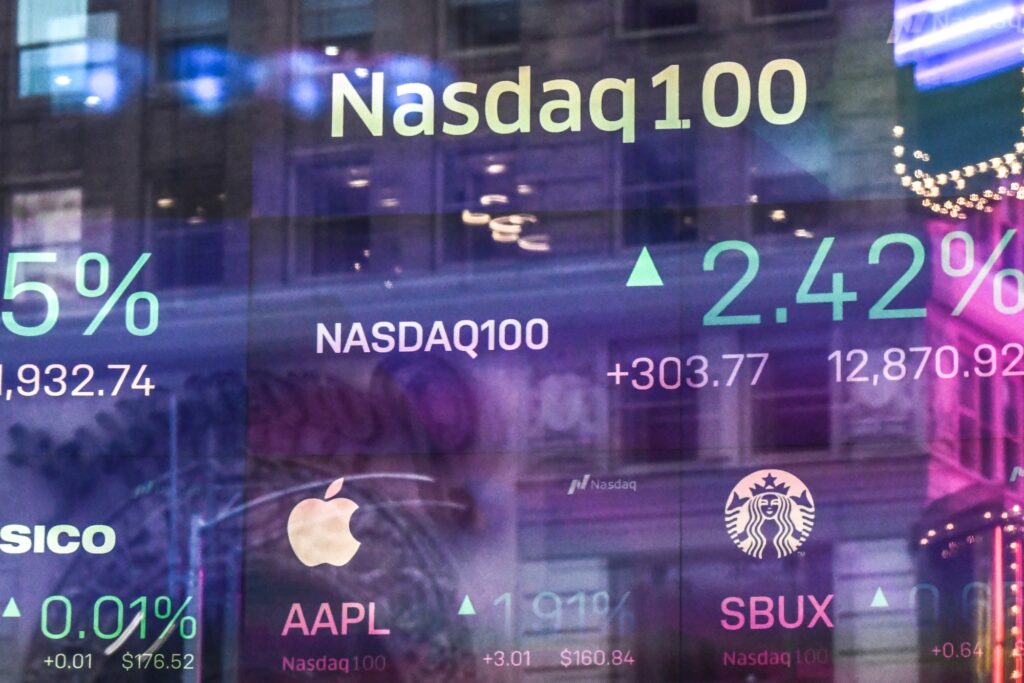 Nasdaq Apple Stocks