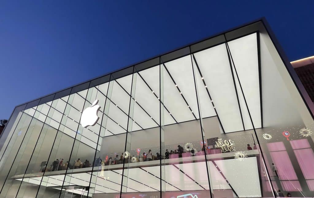 Apple Store Robbery: $21,000 Worth of Merchandise Stolen